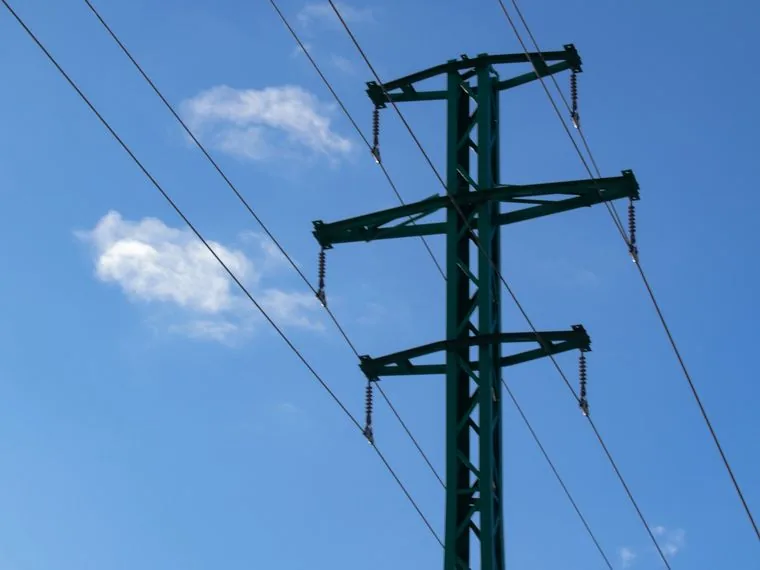 Power transmission line tower